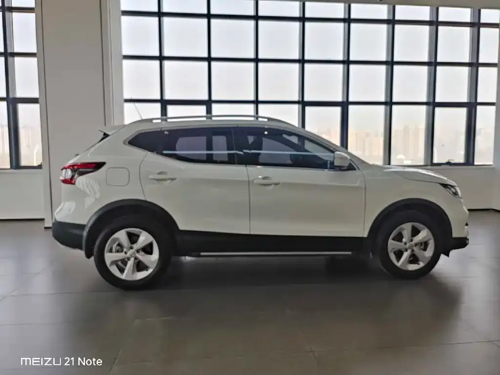Nissan Qashqai — фото 2