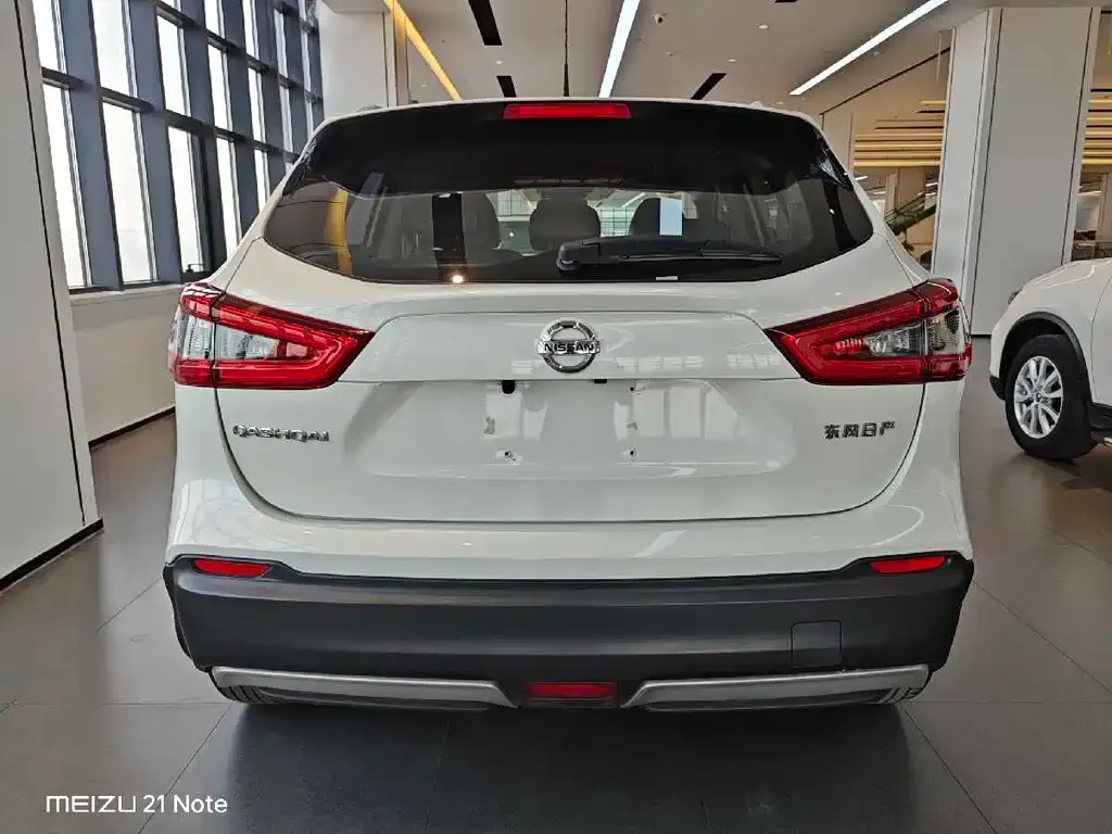 Nissan Qashqai — фото 4