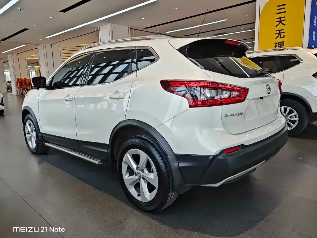 Nissan Qashqai — фото 6
