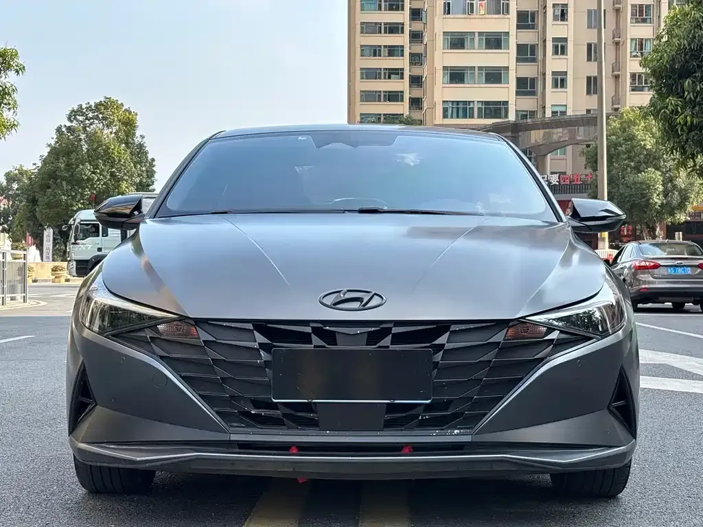 Hyundai Elantra — фото 6