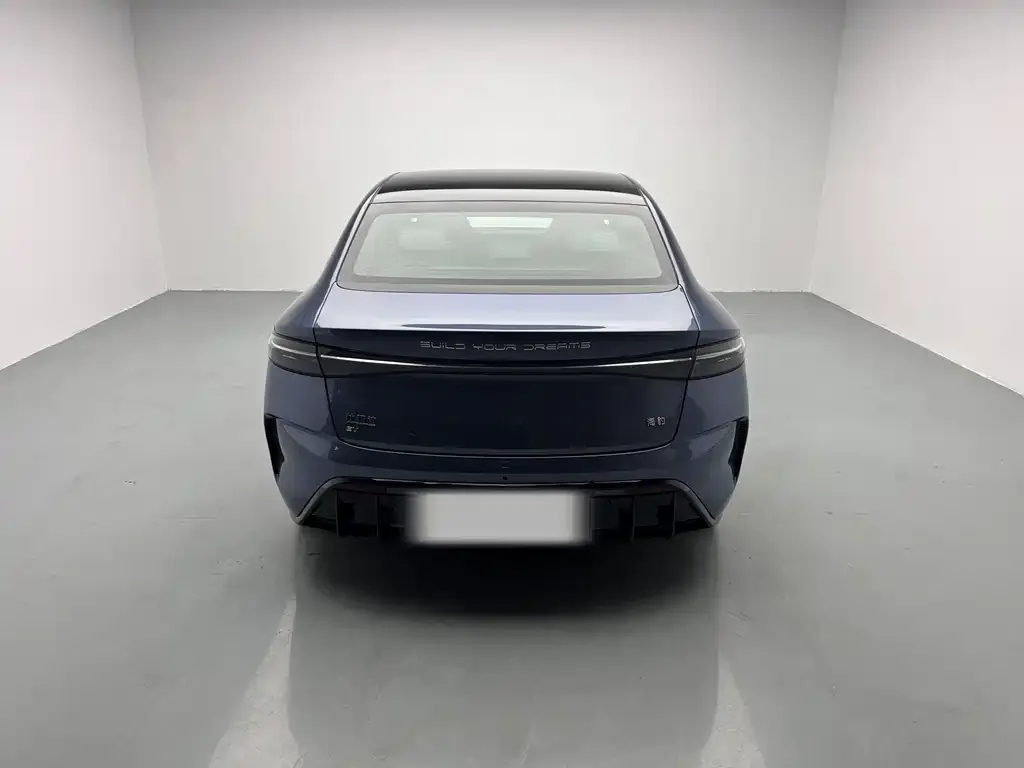 BYD Seal — фото 10