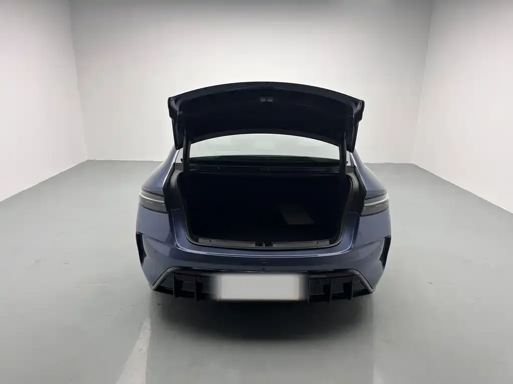 BYD Seal — фото 8