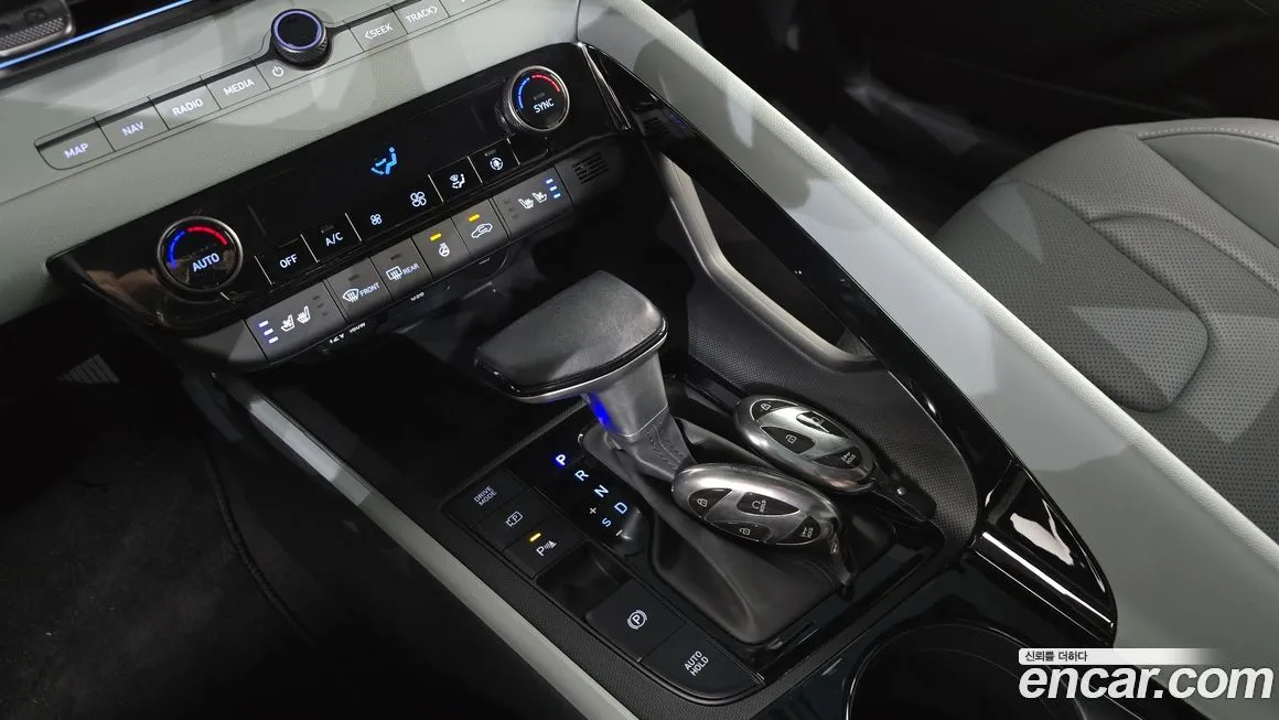 Hyundai AVANTE — фото 8