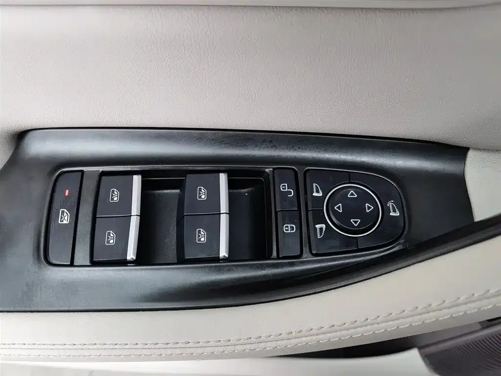 BYD PLUS New Energy — фото 10