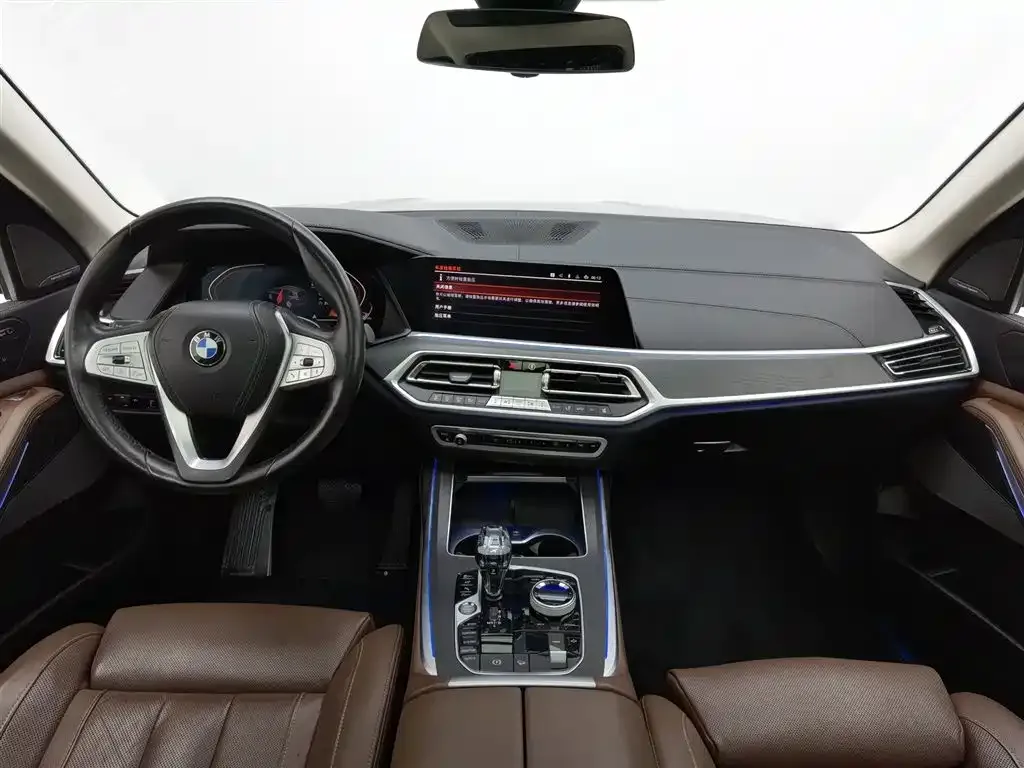 BMW X7 — фото 9