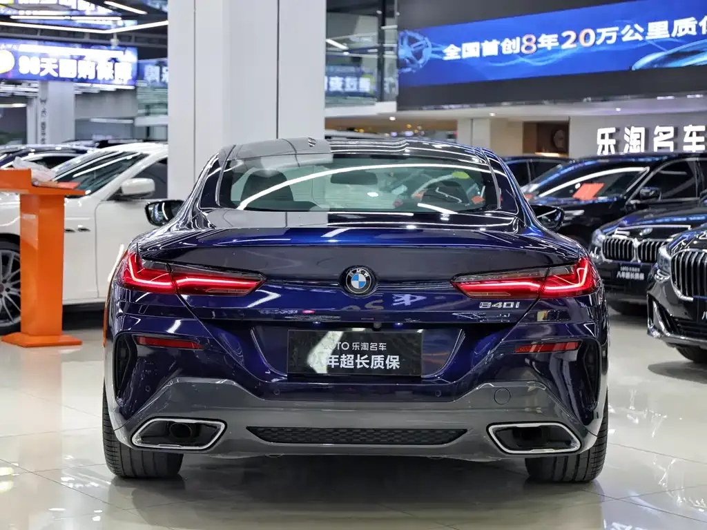 BMW 8 Series — фото 5