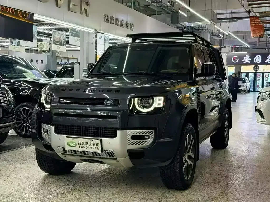 Land Rover Defender — фото 1