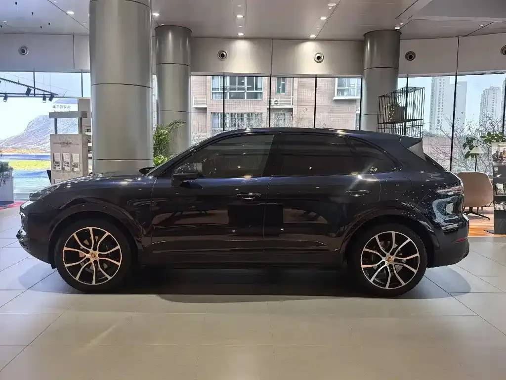 Porsche Cayenne — фото 7