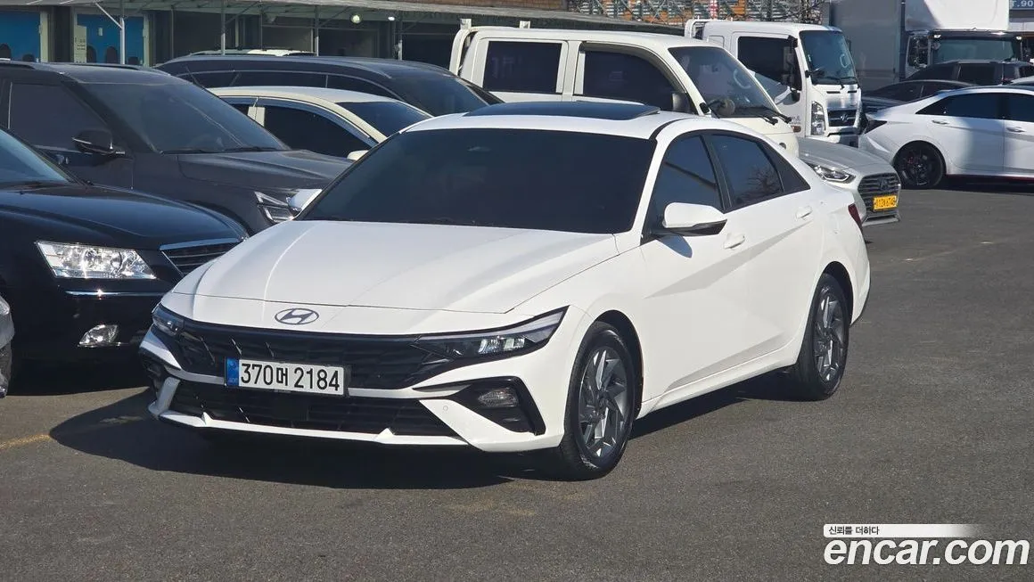 Hyundai AVANTE — фото 1