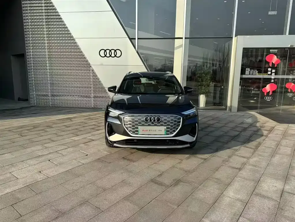 Audi Q4 e-tron — фото 9