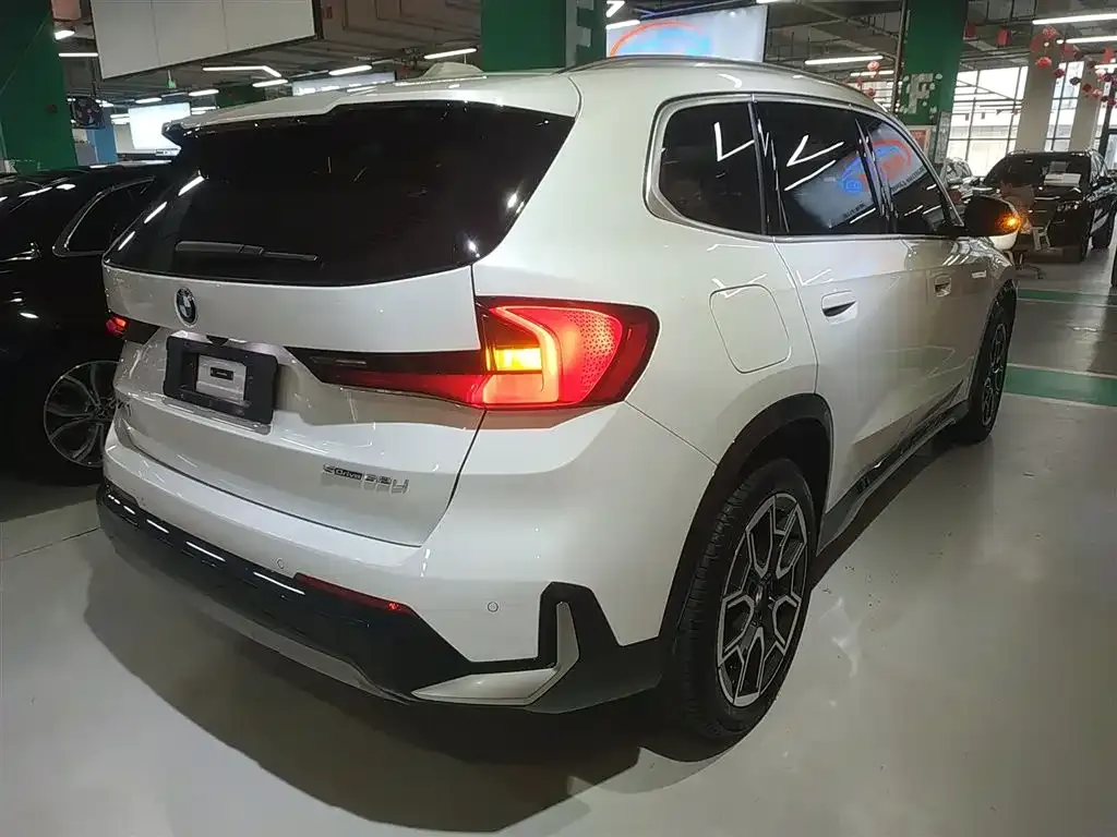 BMW X1 — фото 9