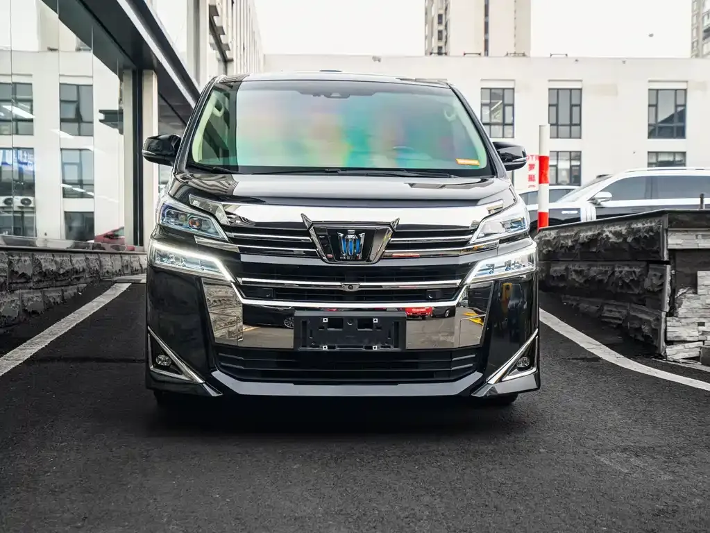 Toyota Vellfire — фото 7