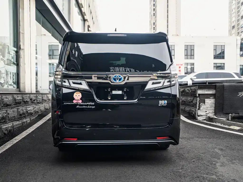 Toyota Vellfire — фото 9