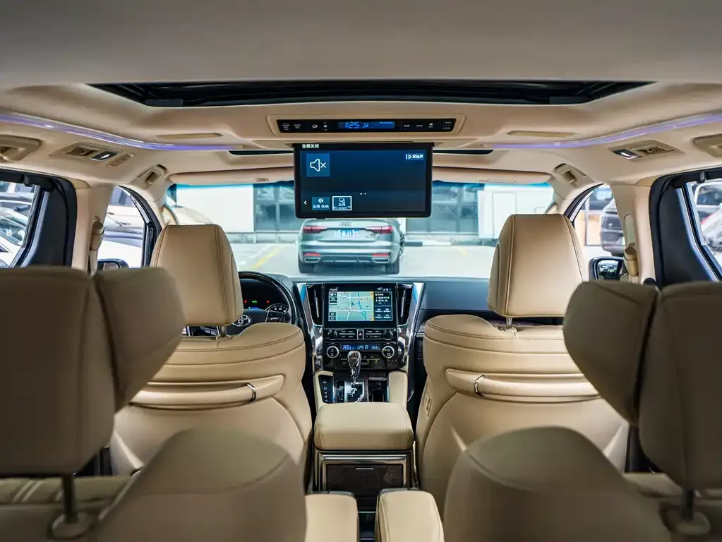 Toyota Vellfire — фото 6