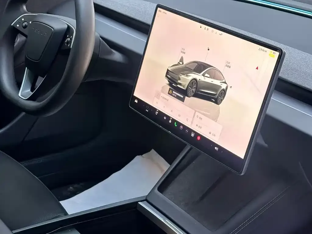 Tesla Model 3 — фото 4
