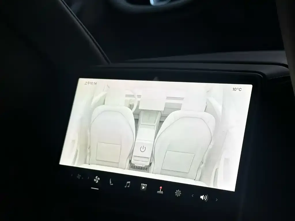 Tesla Model 3 — фото 2