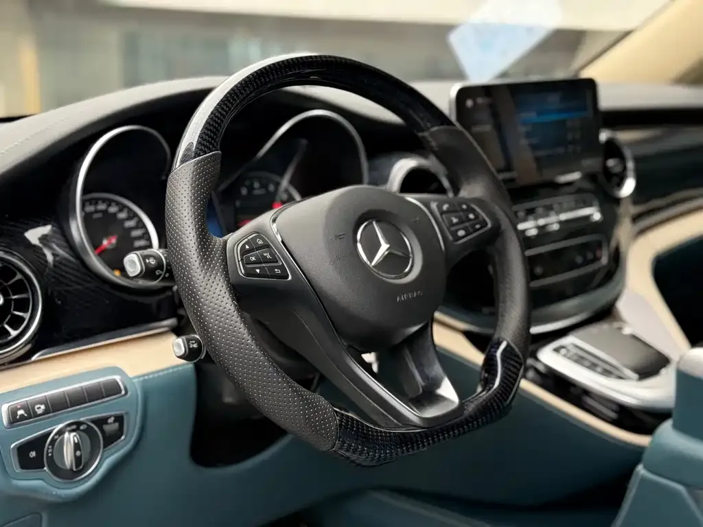 Mercedes-Benz V-Class — фото 4