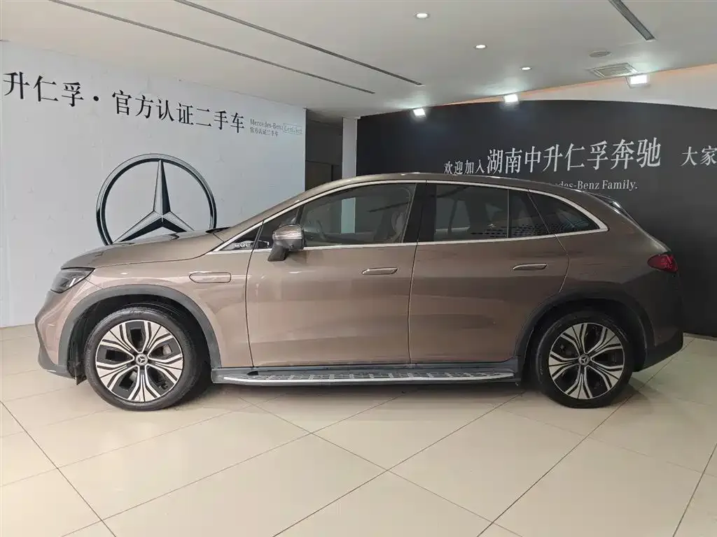 Mercedes-Benz EQE SUV — фото 2