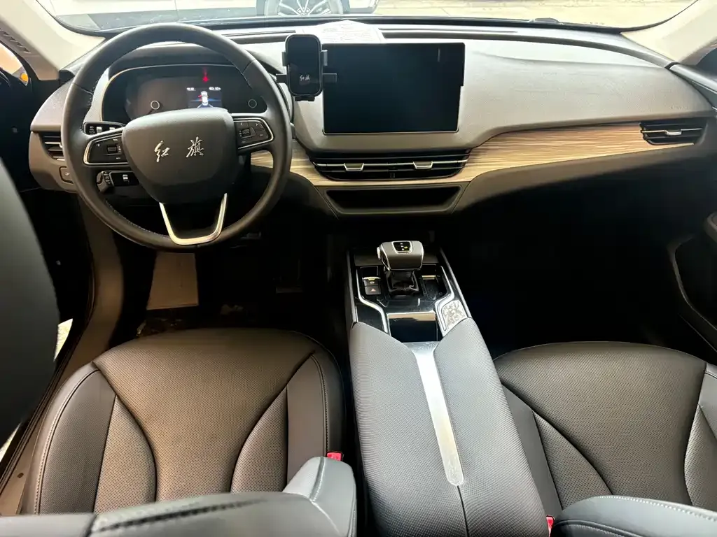 Hongqi E-QM5 — фото 10