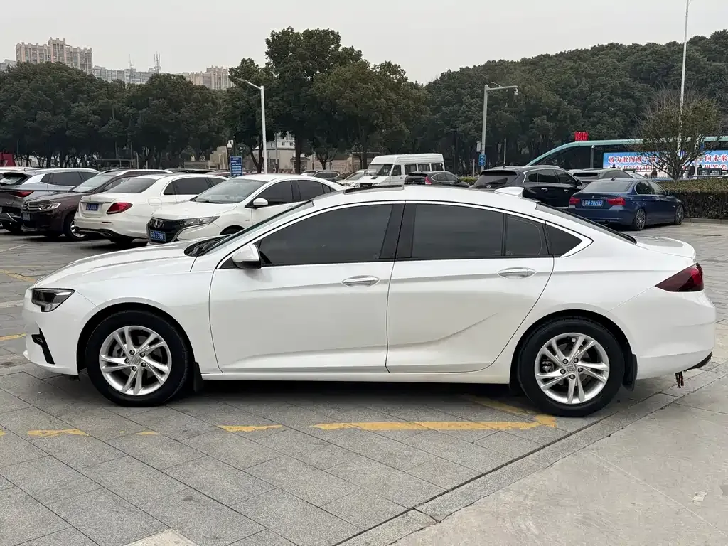 Buick Regal — фото 7