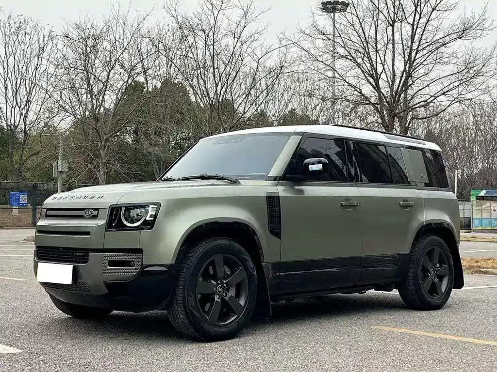 Land Rover Defender — фото 1