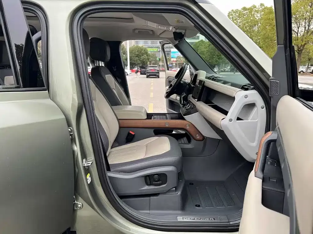 Land Rover Defender — фото 2