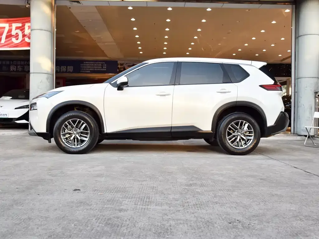 Nissan X-Trail — фото 10
