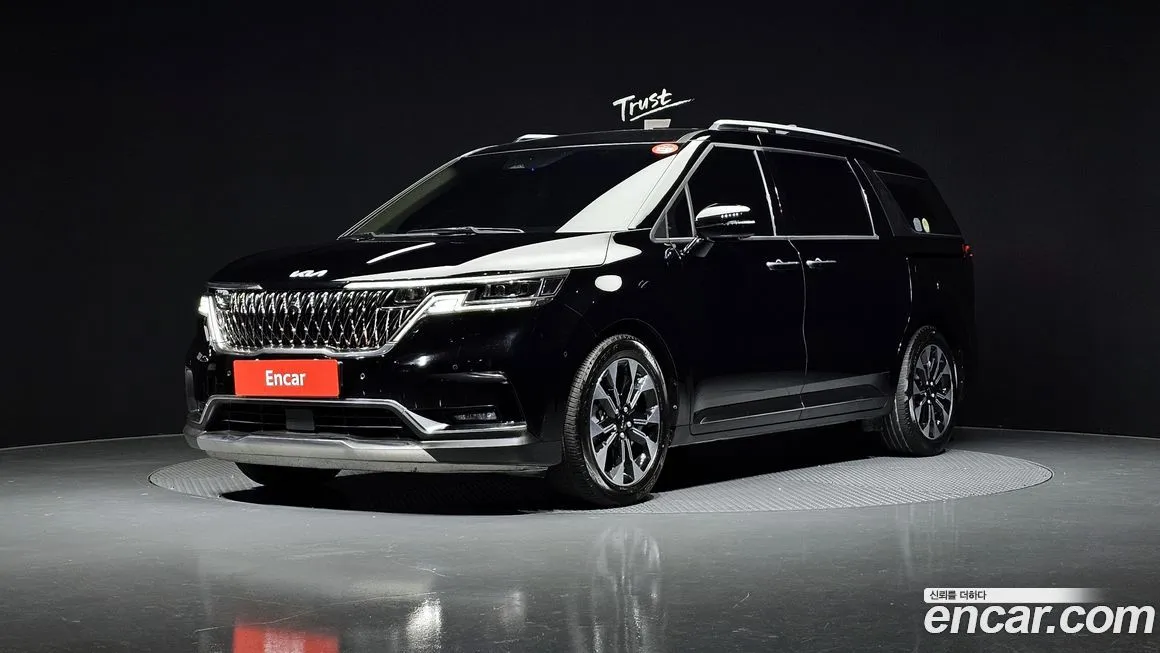 Kia Carnival — фото 1