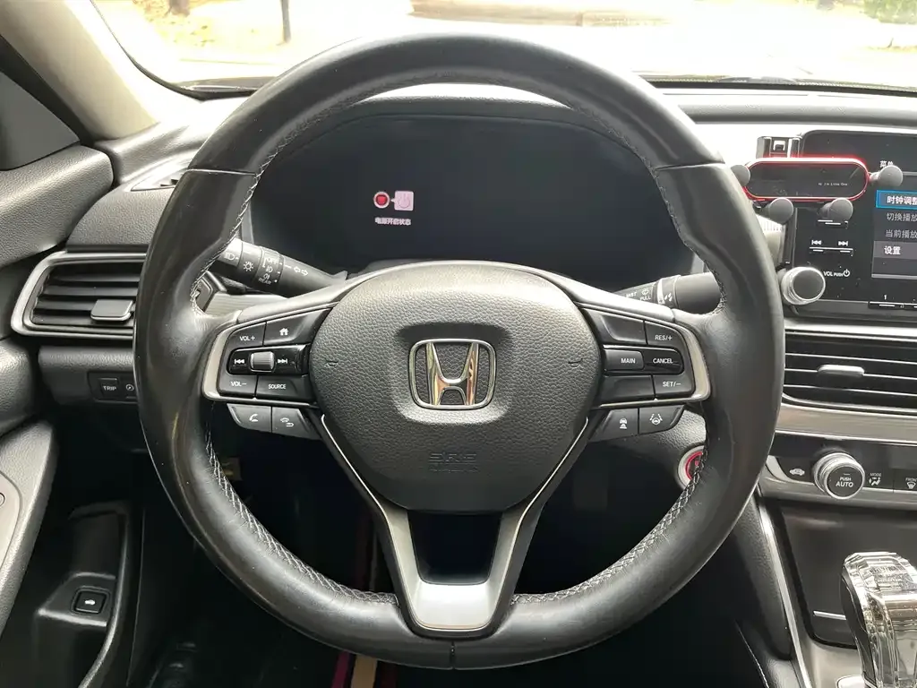 Honda Accord — фото 9