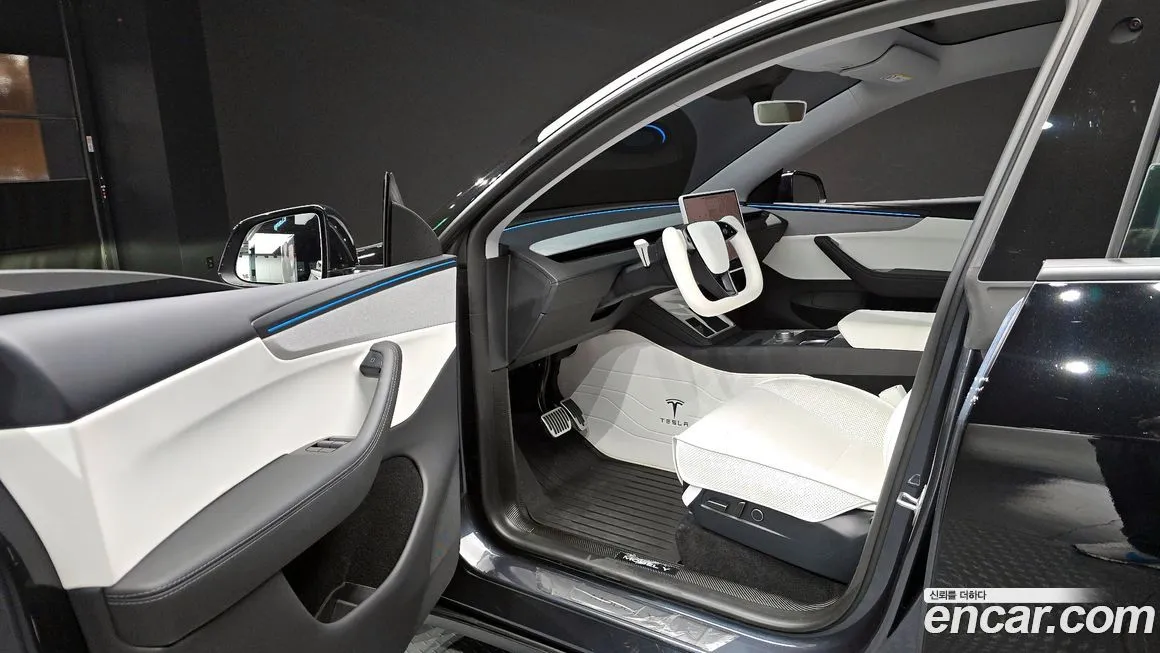 Tesla Model Y — фото 4