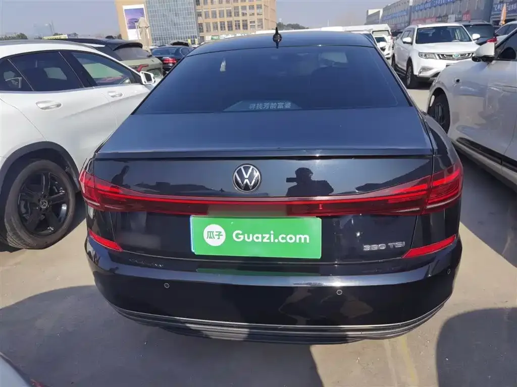 Volkswagen Passat — фото 8