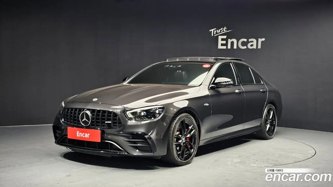 Mercedes-Benz E-Class — фото 1