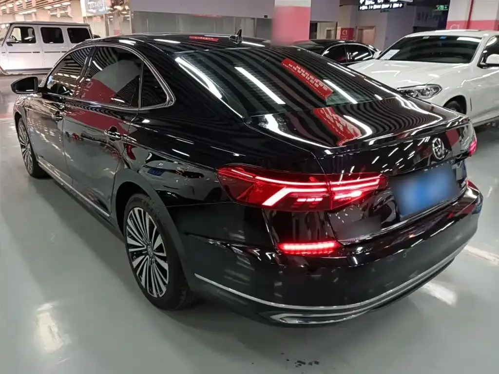 Volkswagen Passat — фото 5