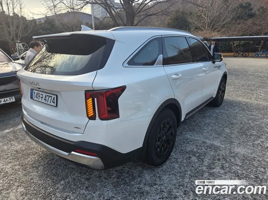 Kia Sorento — фото 8