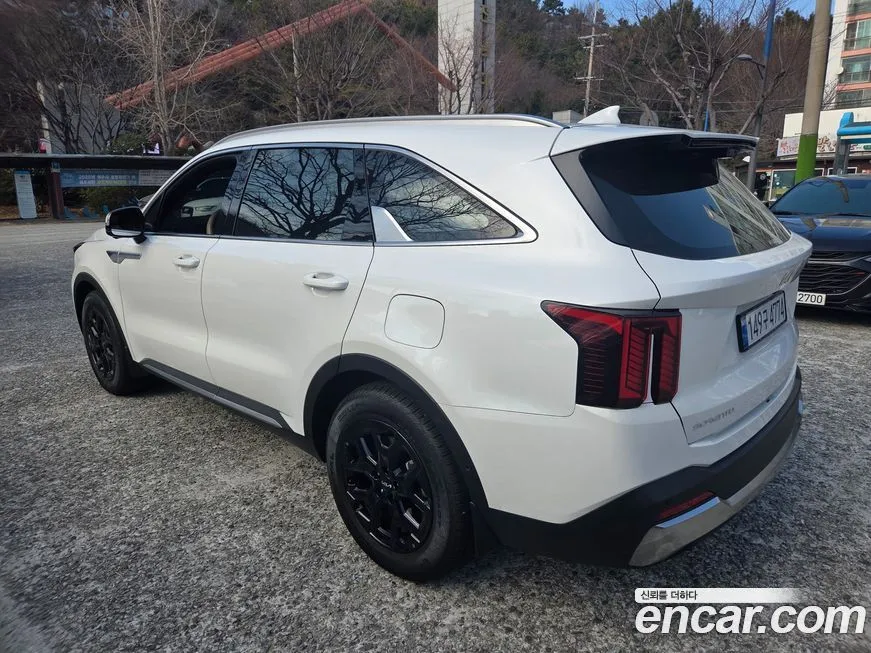 Kia Sorento — фото 7
