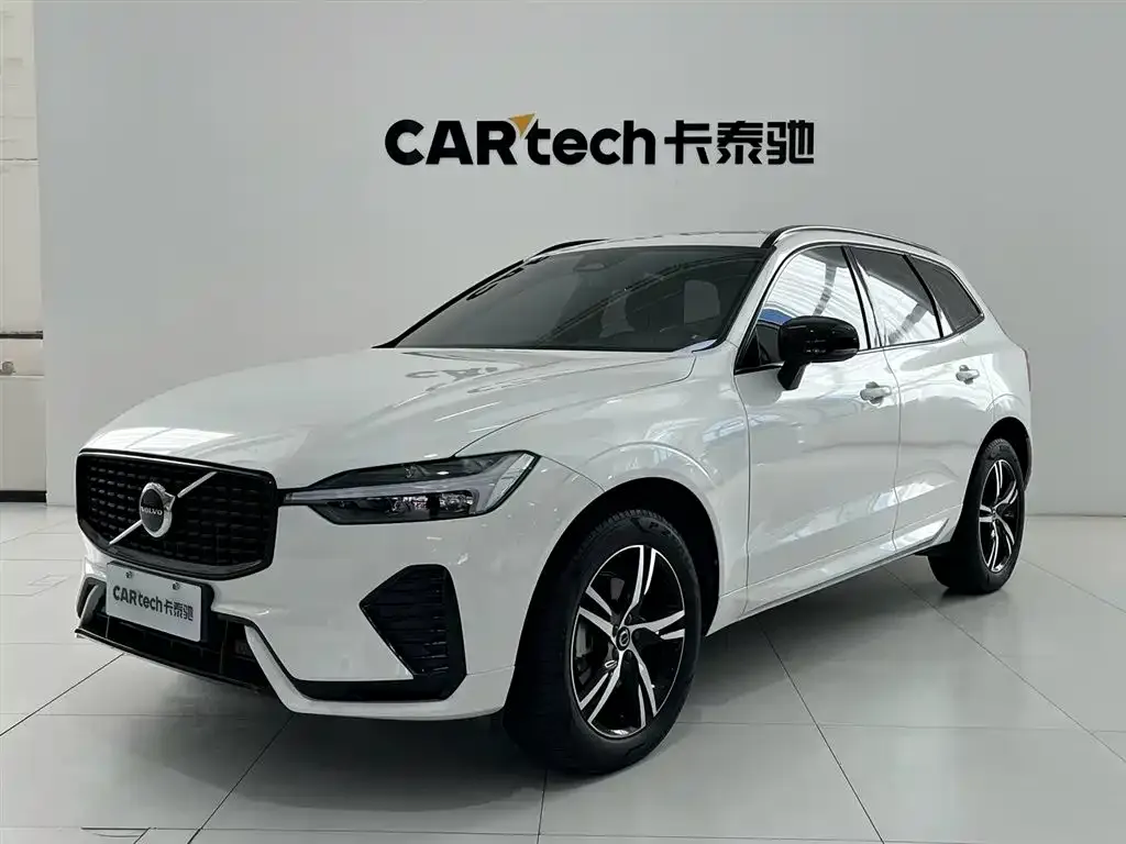 Volvo XC60 — фото 1