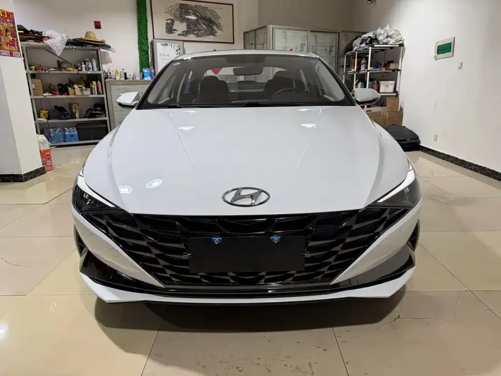 Hyundai Elantra — фото 9