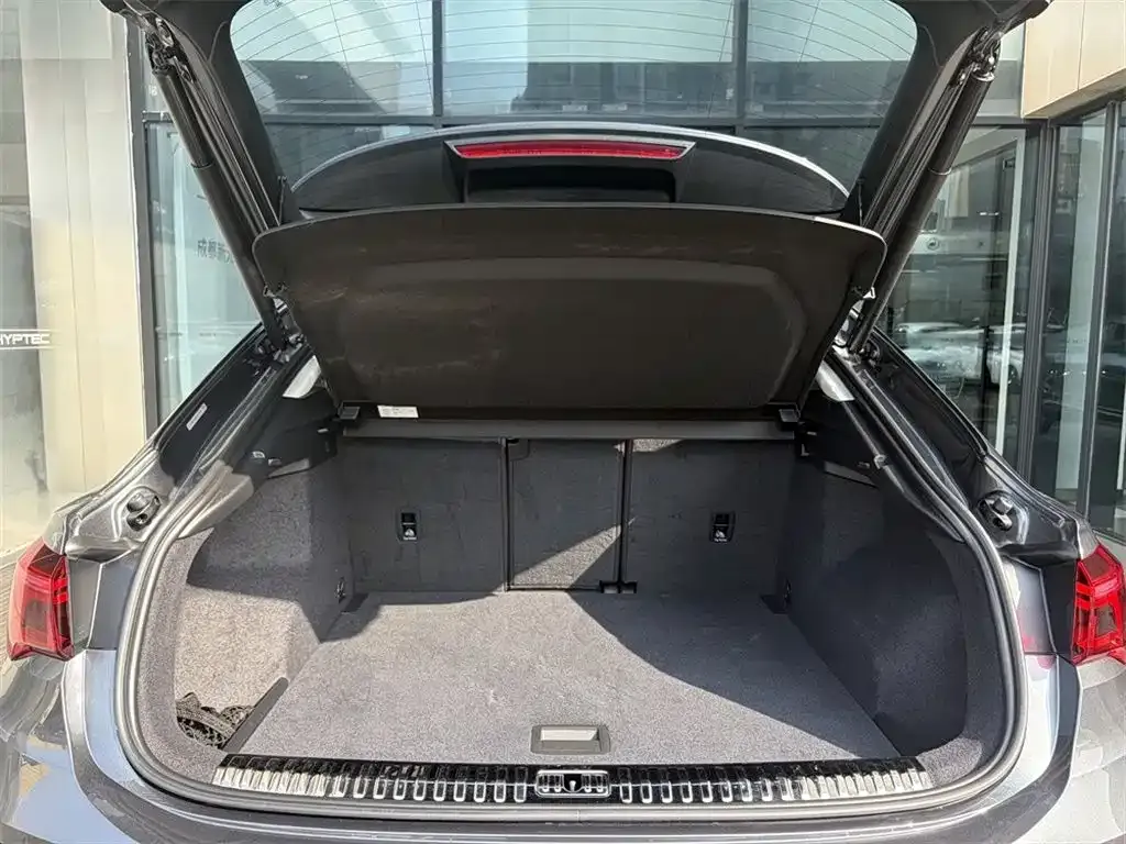 Audi Q3 Sportback — фото 10