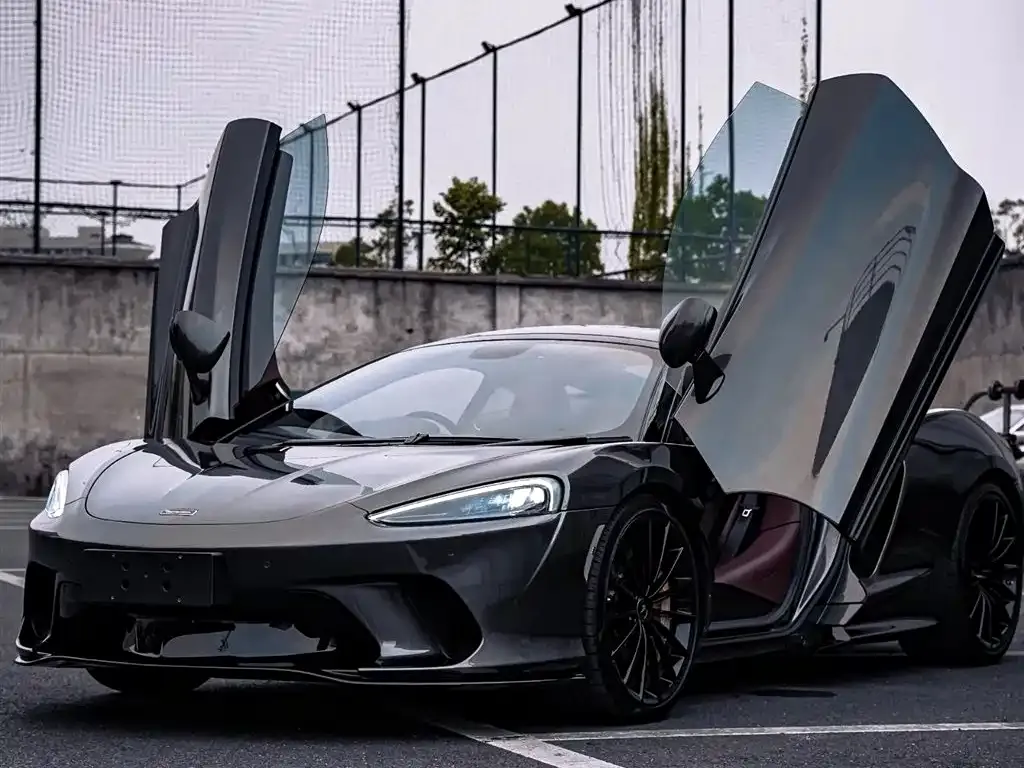 McLaren GT — фото 1