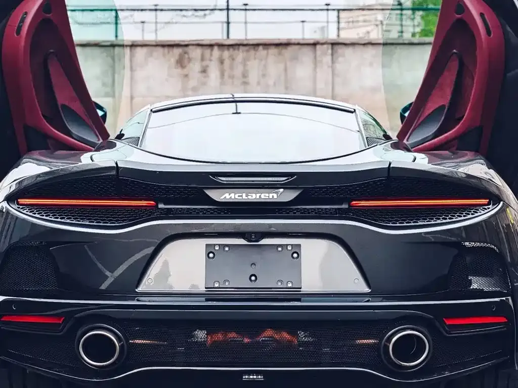McLaren GT — фото 8