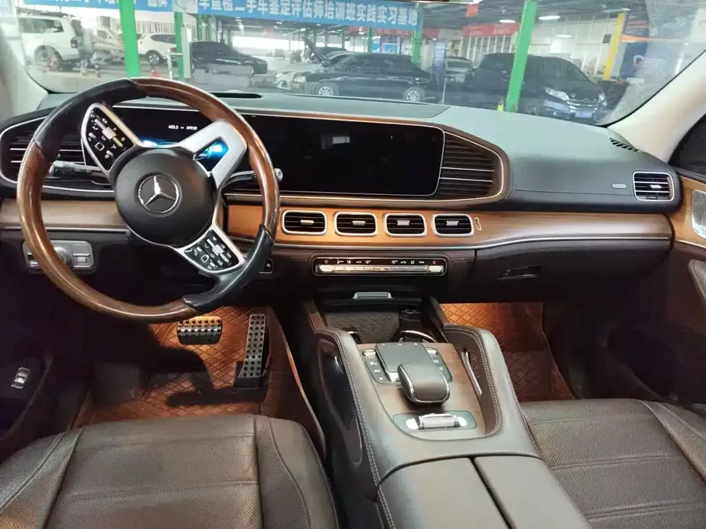 Mercedes-Benz GLS — фото 3