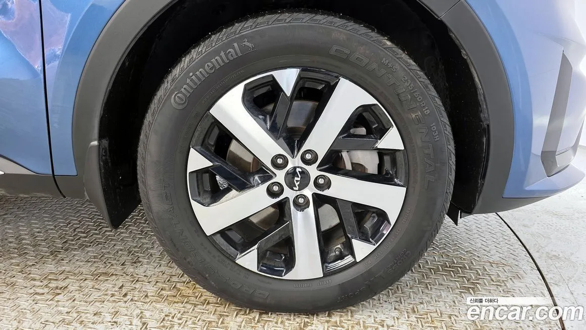 Kia Sorento — фото 8