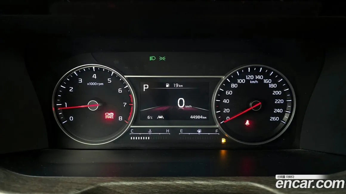Kia Sorento — фото 6