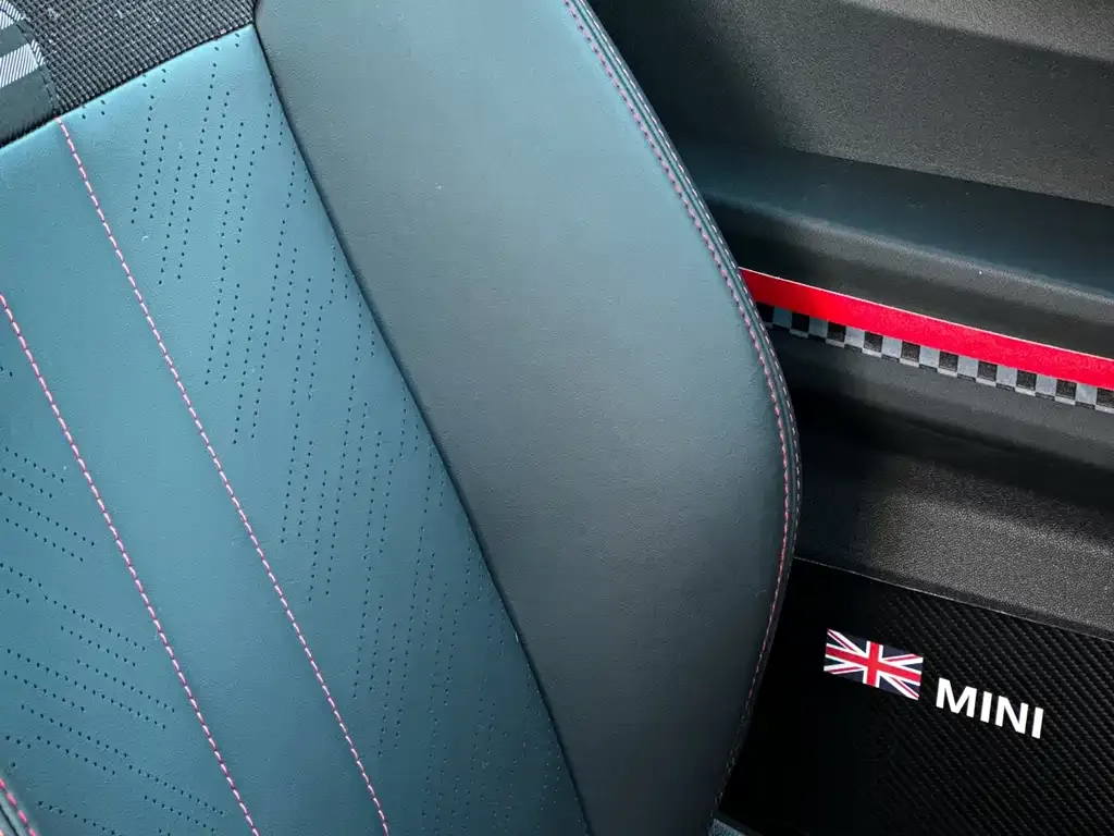 MINI JCW (John Cooper Works) — фото 8