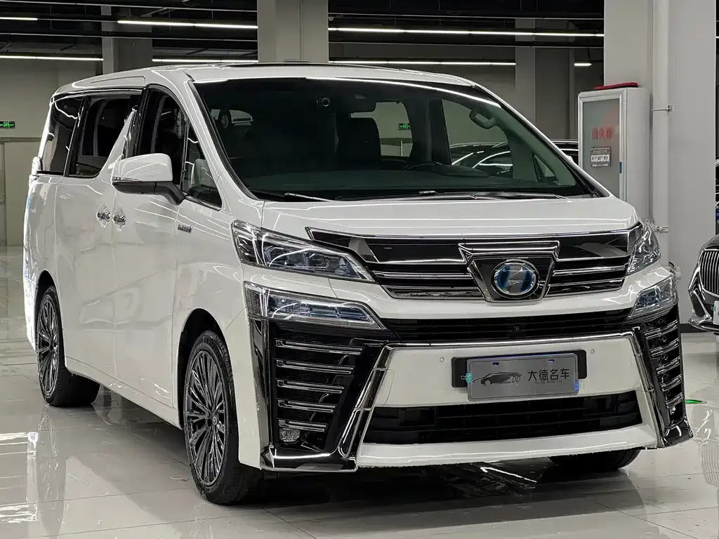 Toyota Vellfire — фото 10