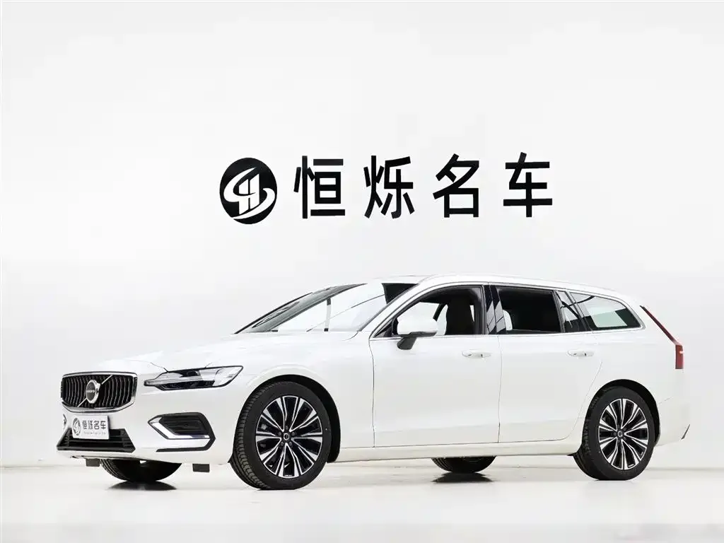 Volvo V60 — фото 1