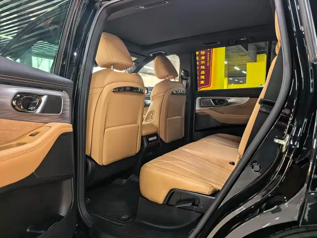 GAC Motor Trumpchi ES9 — фото 6