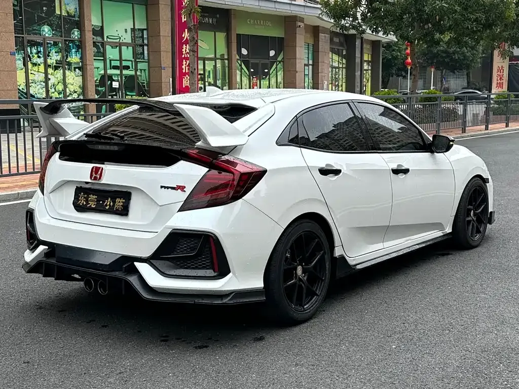Honda Civic — фото 7