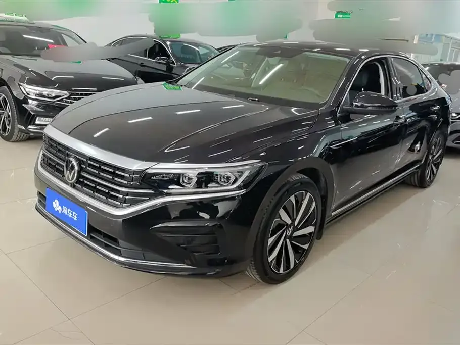 Volkswagen Passat — фото 1
