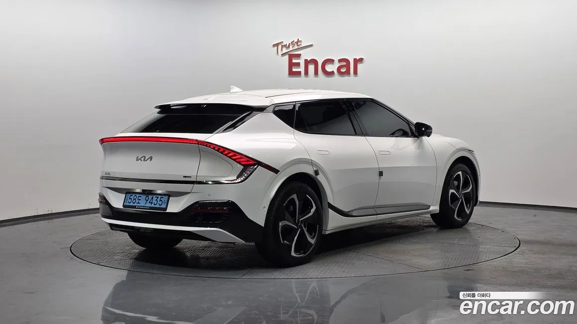 Kia EV6 — фото 2